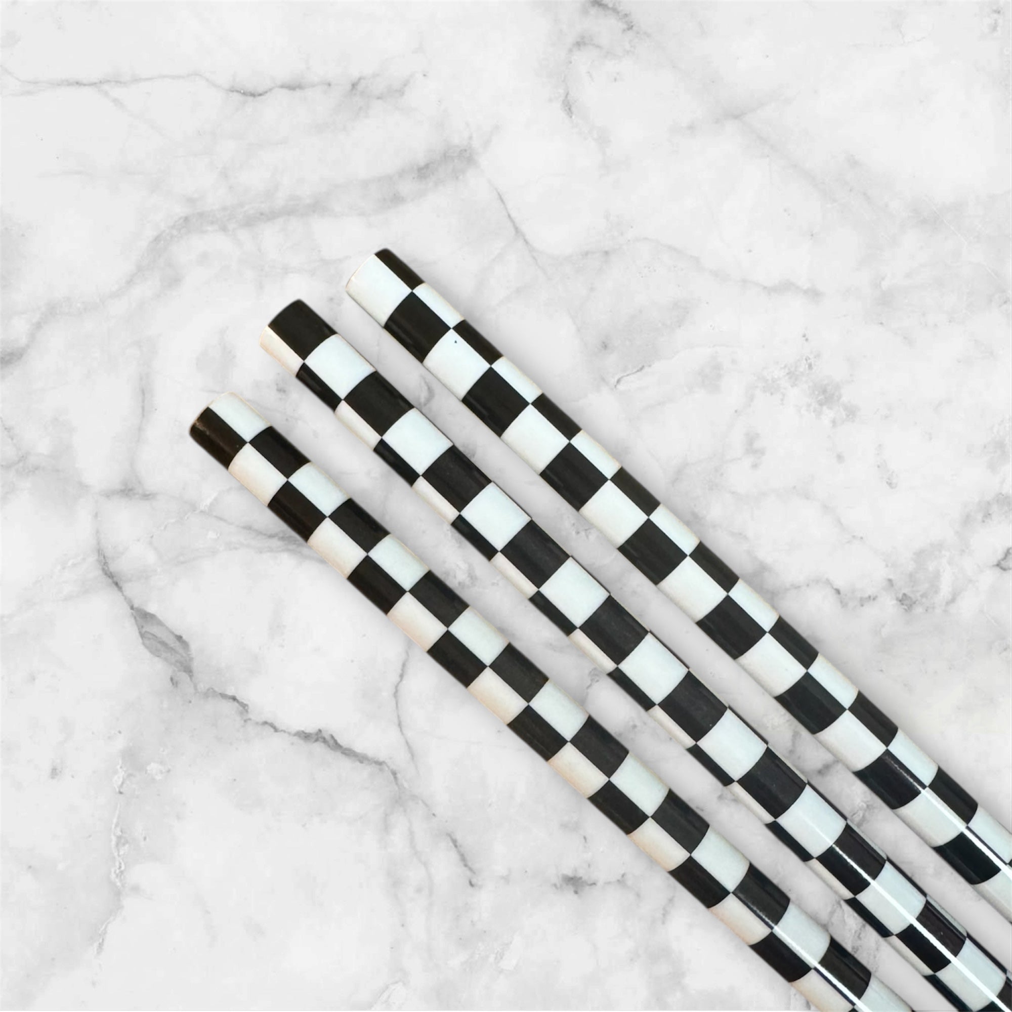 Black and White Checker Tumbler Straw
